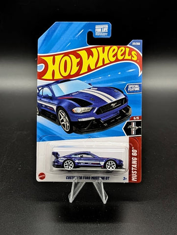Hot Wheels Custom 18 Ford Mustang GT